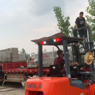 崇左 黄金麻冰裂纹，地铺石装车