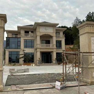 崇左 黄金麻花岗岩别墅雕花外墙干挂配上门口雕花罗马柱