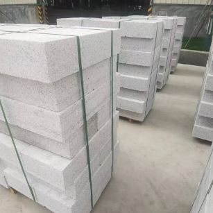 崇左 白麻花岗岩路沿石，立缘石，平缘石，路牙石，道牙石，马路牙子等