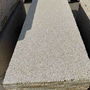 崇左 黄金麻花岗岩荔枝面毛板，半成品