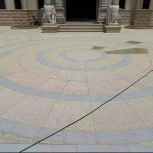 崇左 黄金麻芝麻灰花岗岩石材地铺拼接效果