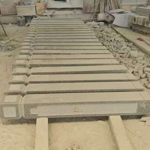 崇左 芝麻白异形加工雕刻-栏杆大柱，方柱