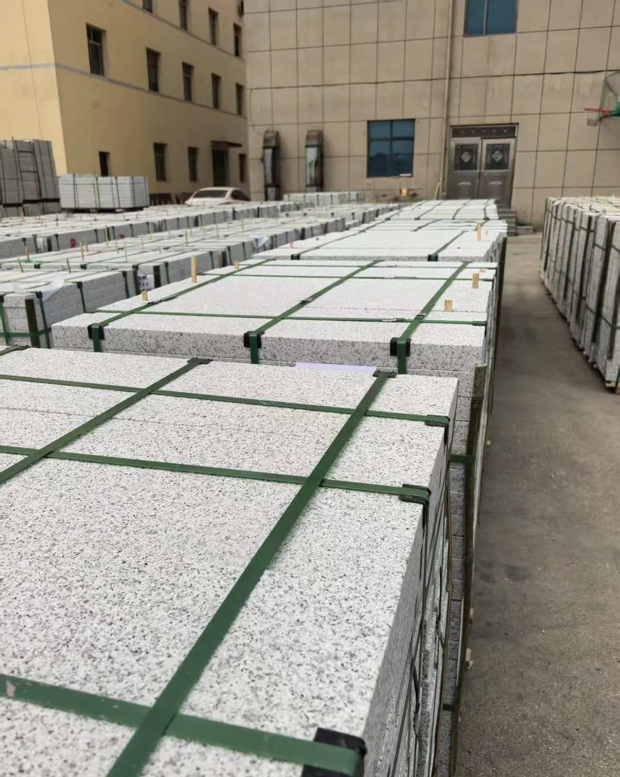 崇左 白麻花岗岩5.0公分荔枝面地铺石