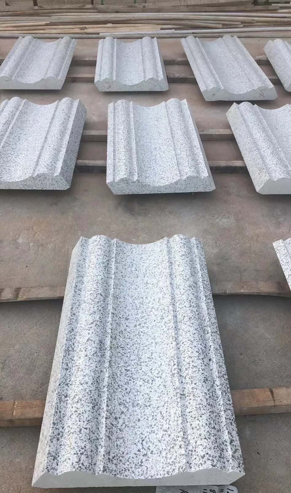 崇左 白麻花岗岩光面别墅线条