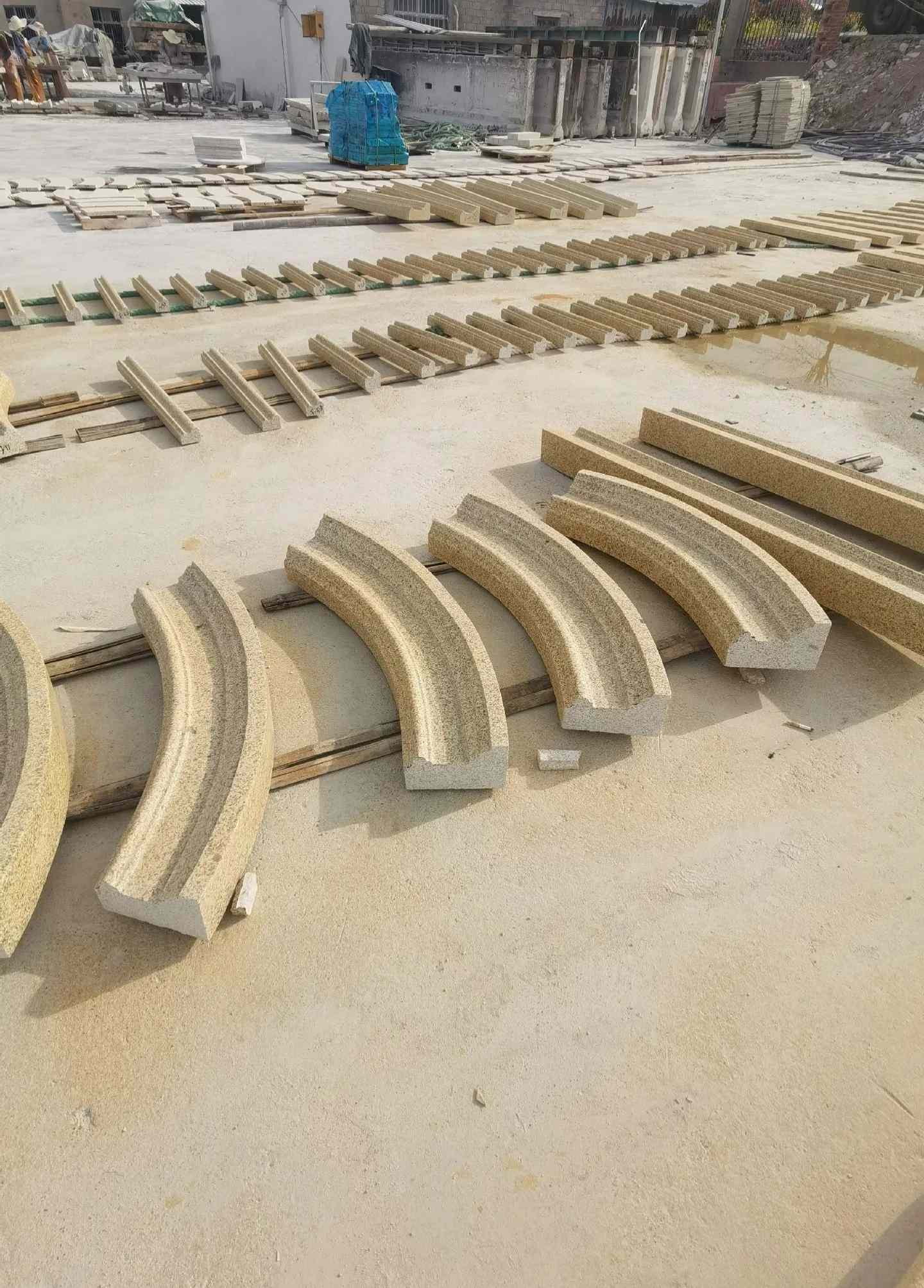 崇左 黄金麻花岗岩别墅线条