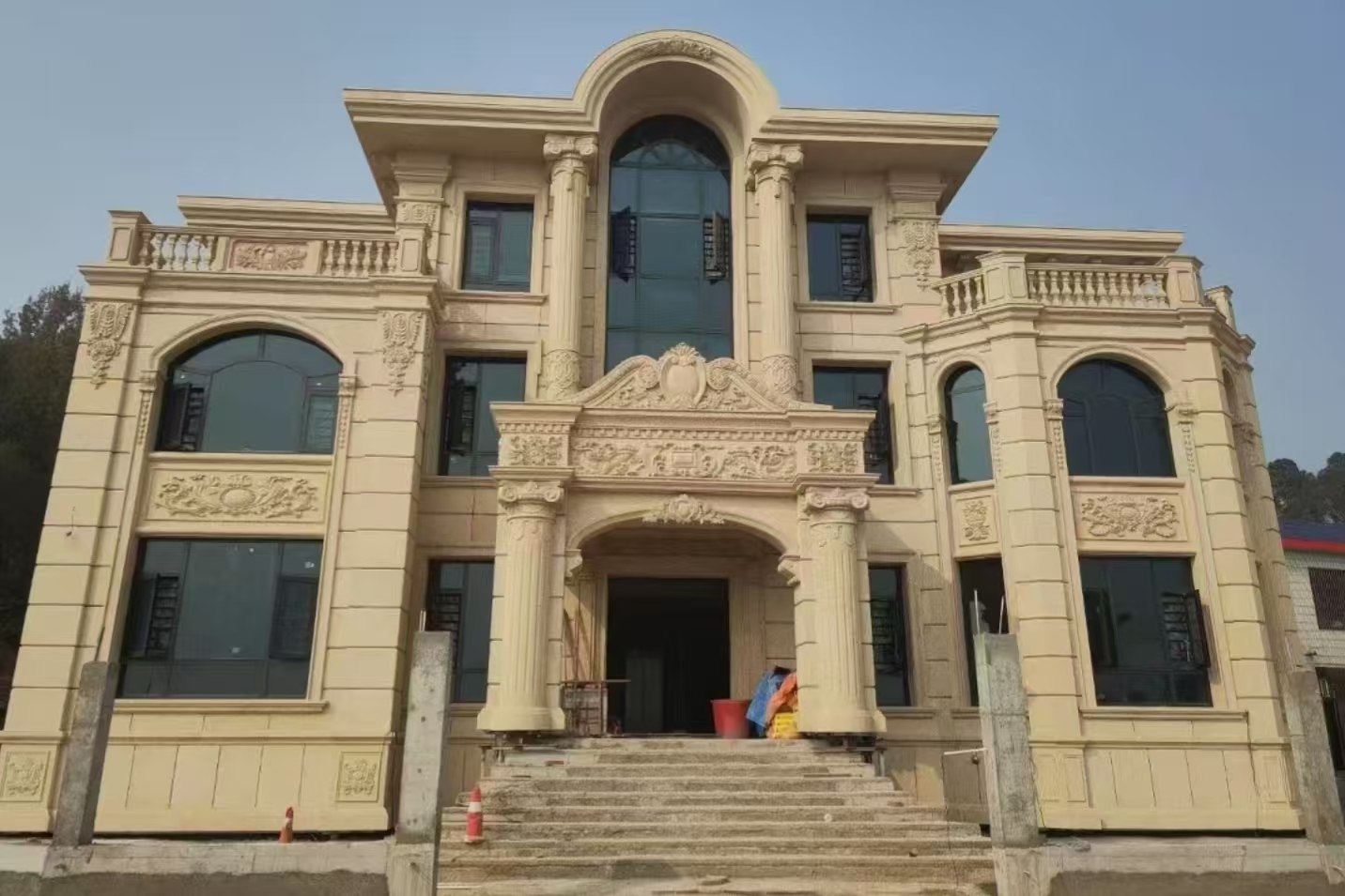 崇左 黄金麻花岗岩别墅外墙干挂