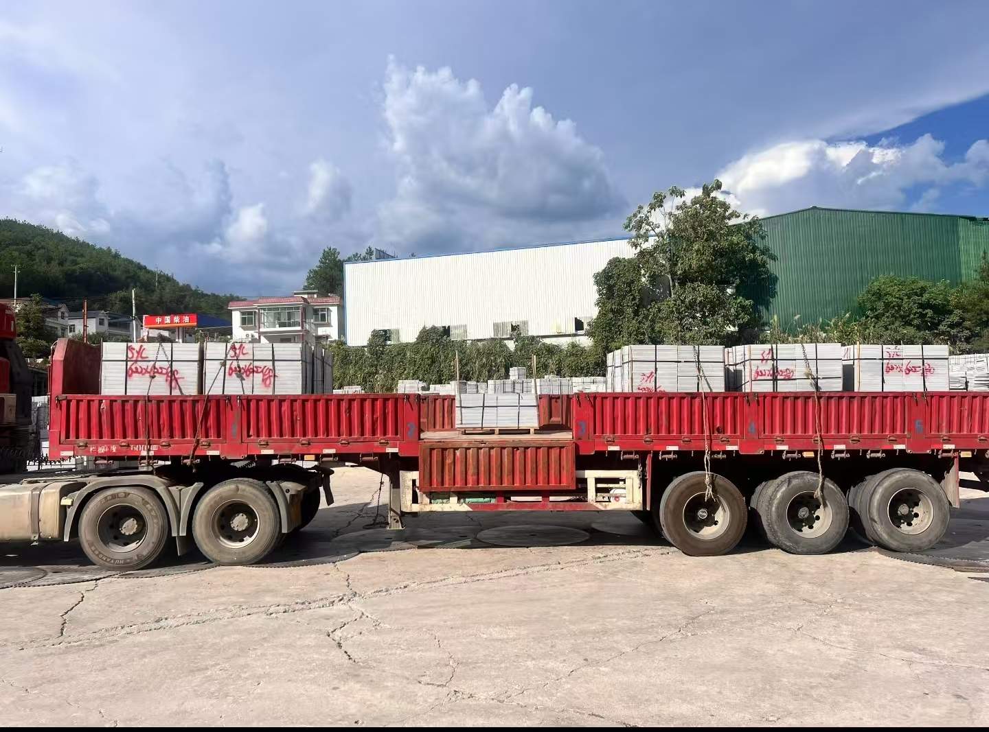 崇左 芝麻灰花岗岩地铺石出货日常