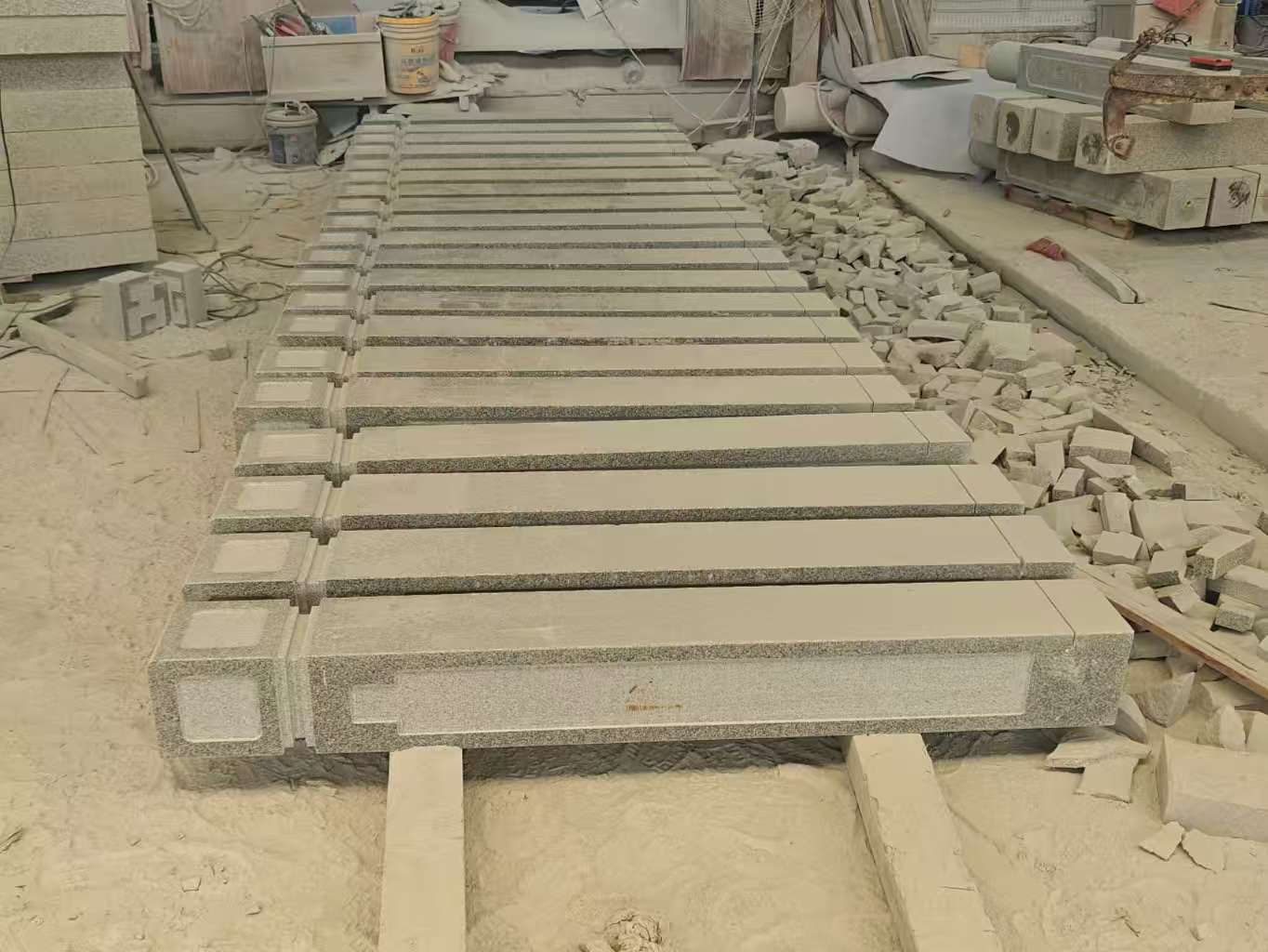 崇左 芝麻白异形加工雕刻-栏杆大柱，方柱