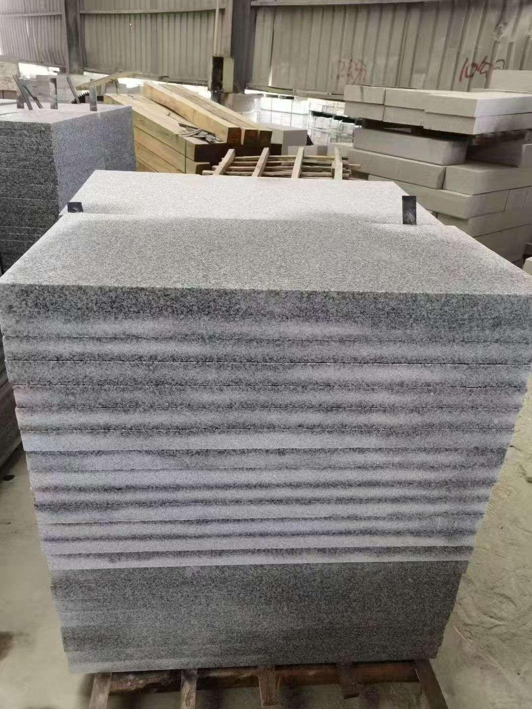 崇左 芝麻白5公分火烧地铺成品，900*400，规格可定制