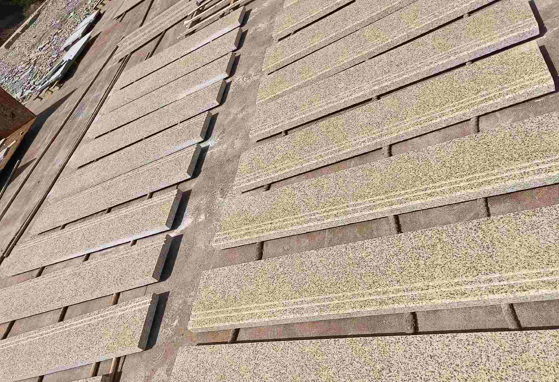 崇左 黄金麻花岗岩光面楼梯踏步