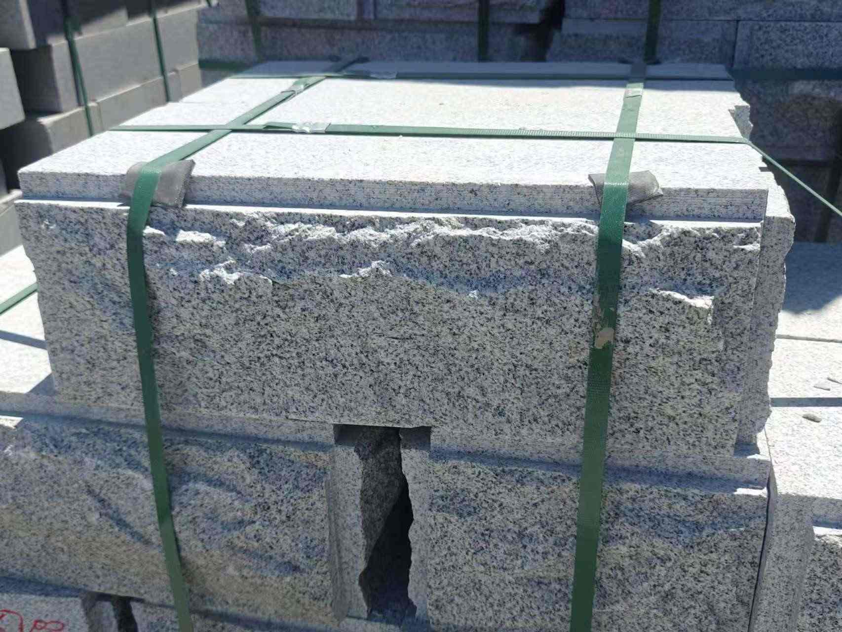 崇左 芝麻白花岗岩自然面成品