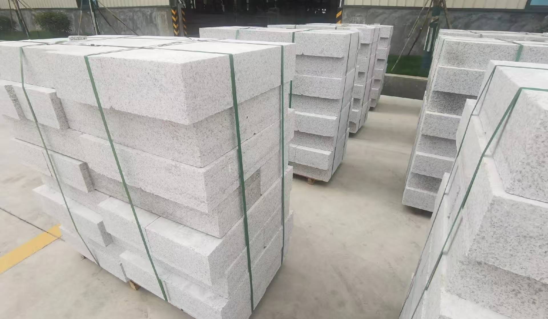 崇左 白麻花岗岩路沿石，立缘石，平缘石，路牙石，道牙石，马路牙子等